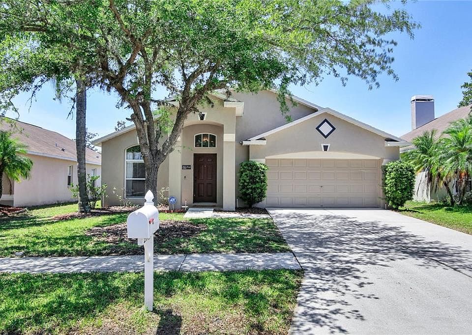 1st image of 25811 Bloomsbury Ct