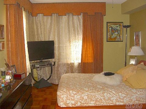 4th image of 9850 63rd Dr APT 8H