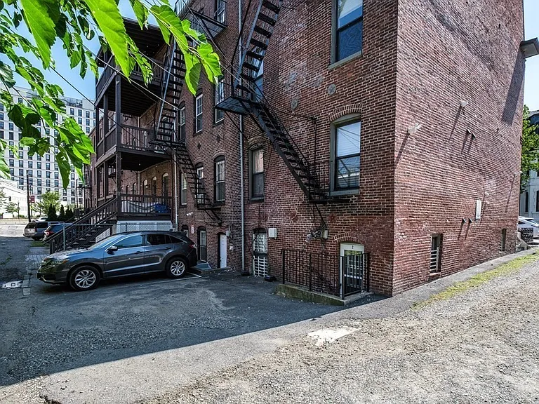4 Wigglesworth St #1 — Photo 12