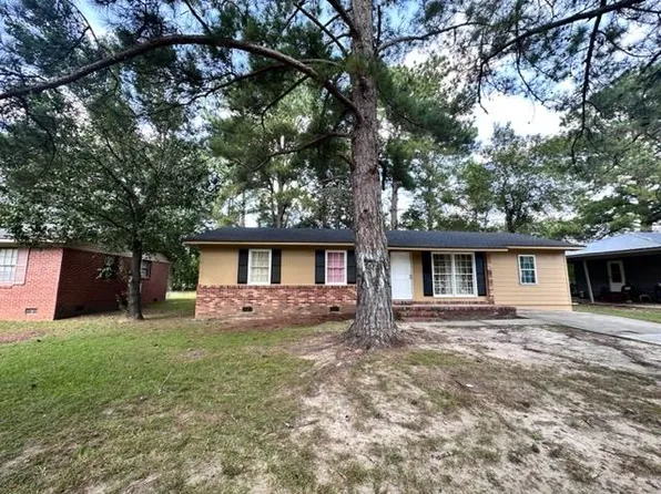 1403 Shanna Dr, Tifton, GA 31794