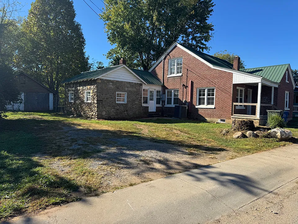 253 Killian St