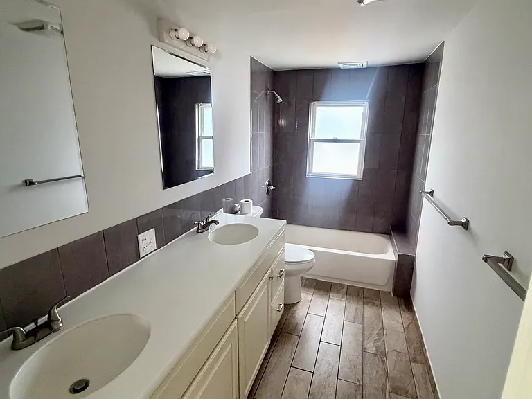 180 Hewitt St — Photo 7