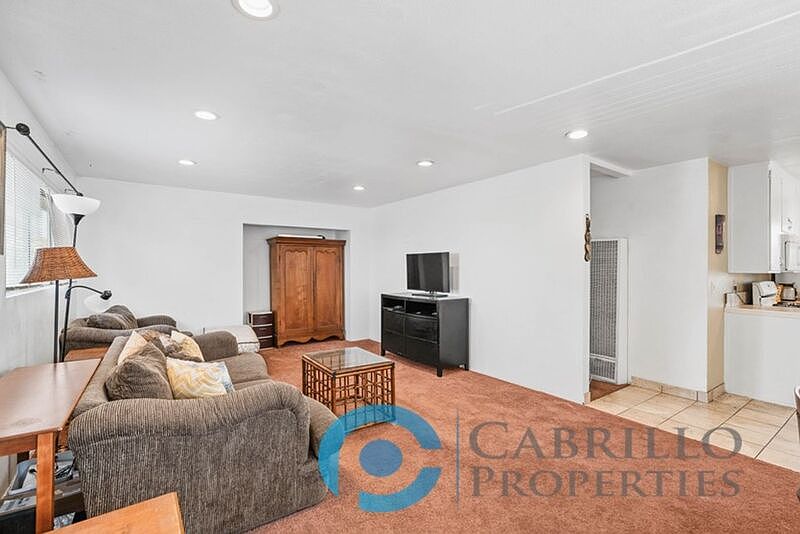 1st image of 3964 Manzanita Dr #B1