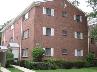 305 - *2213-15 Central Street Bldg*, Evanston, IL 60201