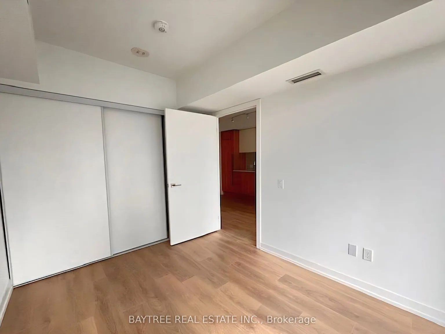 199 Church Condos — Photo 4