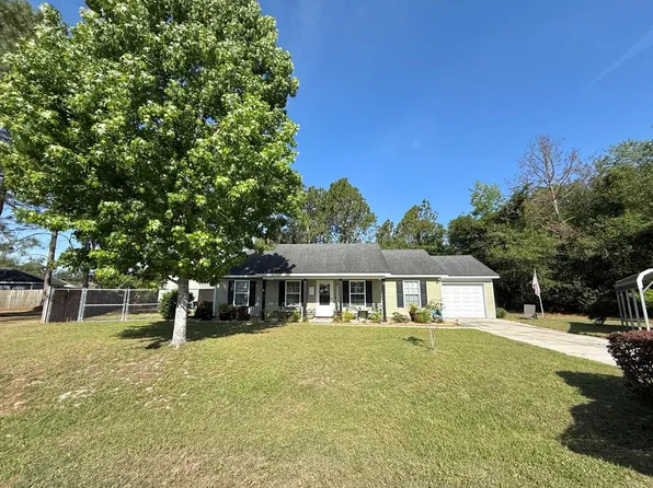 221 Golden Rod Cir, Adel, GA 31620