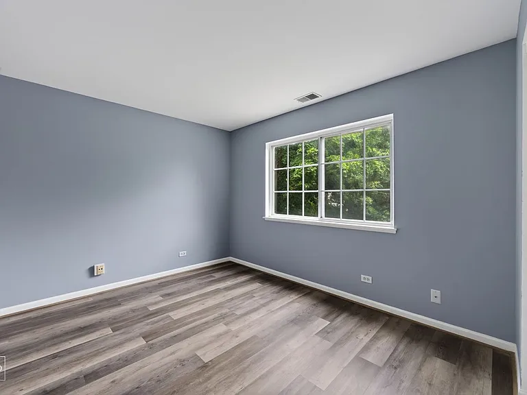 268 Southwicke Dr #B — Photo 8
