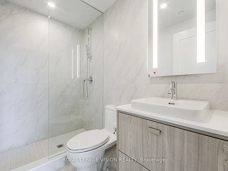 858 Dupont St #819 — Photo 18