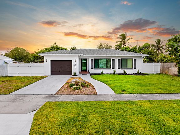 2nd image of 121 Bayberry Drive