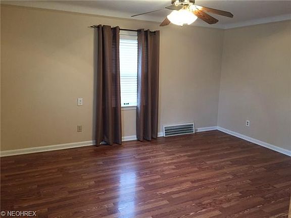 4th image of 582 Huntmere Dr