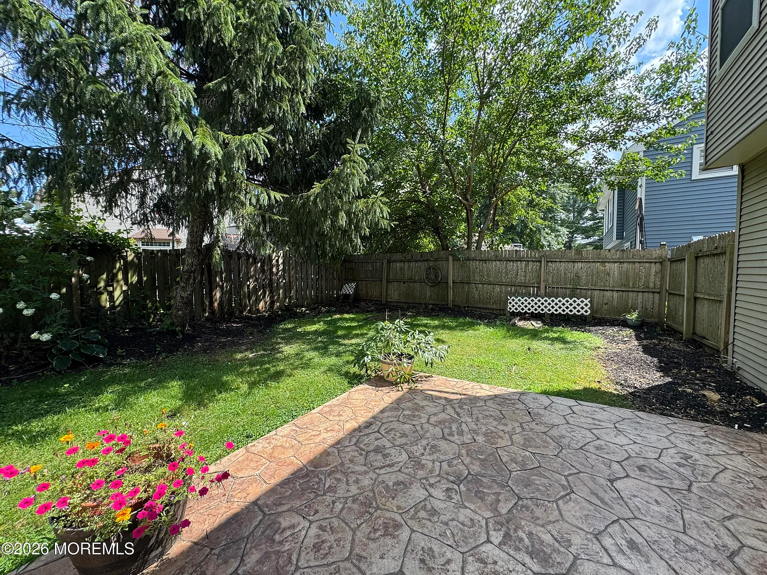 3 bed, 2.5 bath, 1750 sqft, $3,800 — Photo 4