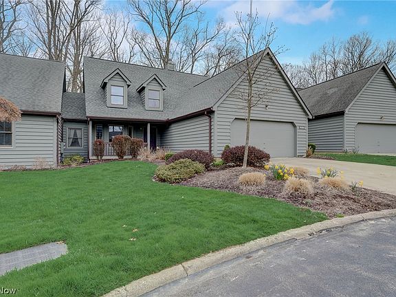 2nd image of 9086 Woodcrest Dr