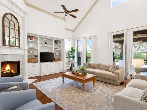 1020 Crystal Falls Dr, Prosper, TX 75078