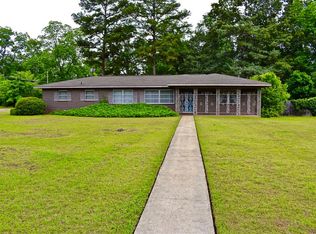 201 Alice Dr, Headland, AL 36345