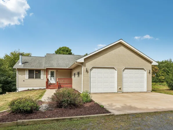 1871 140th Ave, Saint Croix Falls, WI 54024
