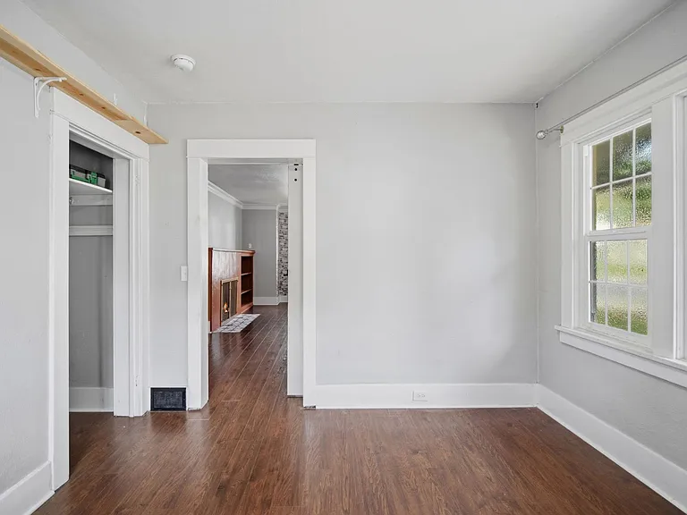 2527 W Liberty Ave — Photo 21