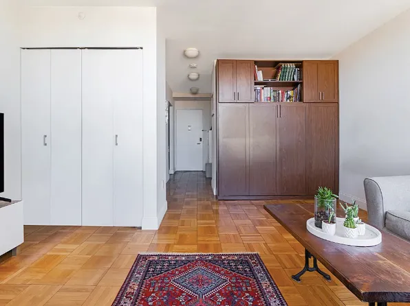 217 East 96th Street image 2 of 7