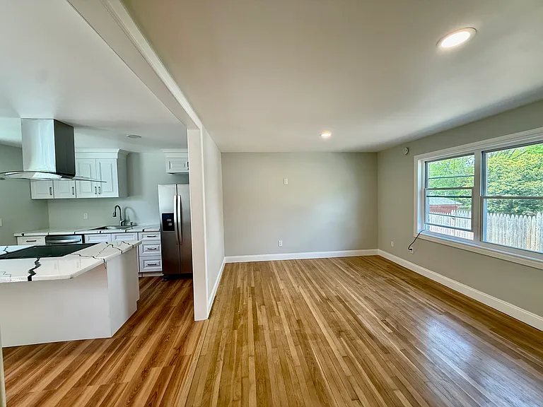 10 Elmwood St #12 — Photo 17