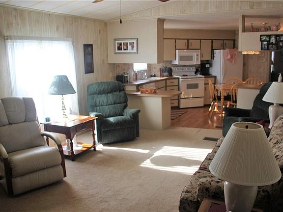 4th image of 221 Cherrywood Dr