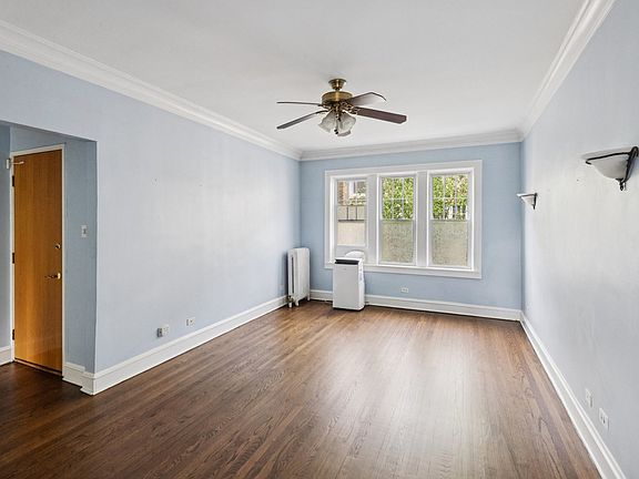 4th image of 717 Reba Pl APT 2N