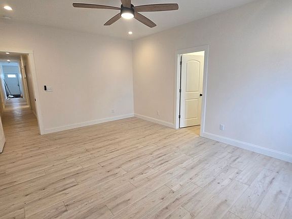 2nd image of 3347 N Tacoma Ave