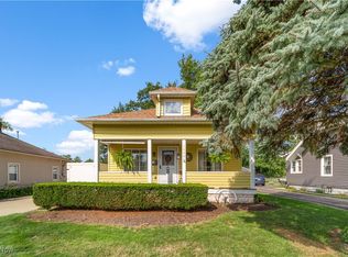 1390 Iroquois Ave, Mayfield Heights, OH 44124