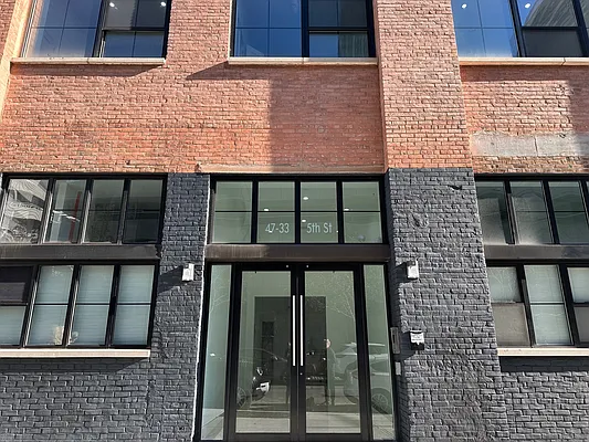 Rented by R New York | media 3