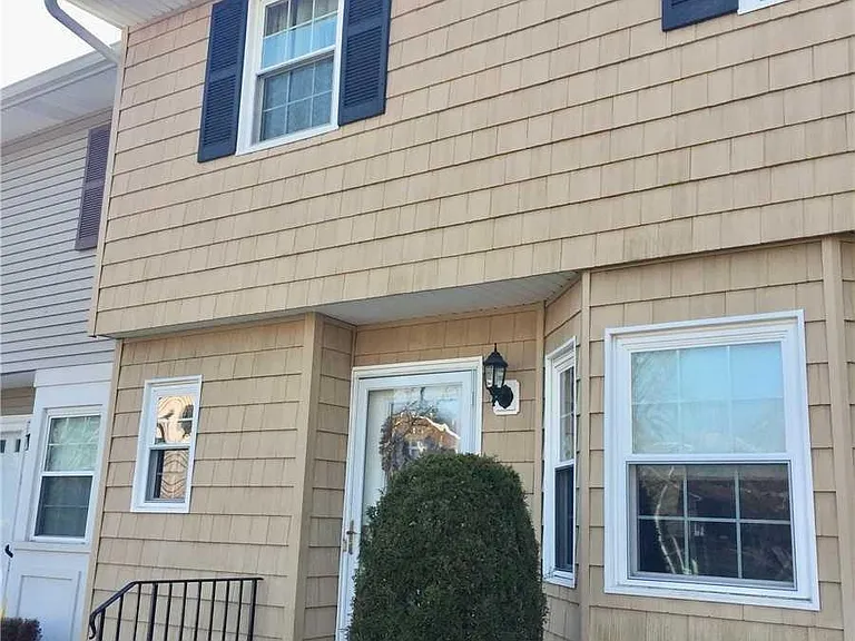 29 Woodlake Dr W — Photo 19