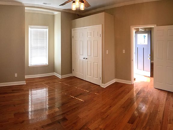 5th image of 410 Green Ave