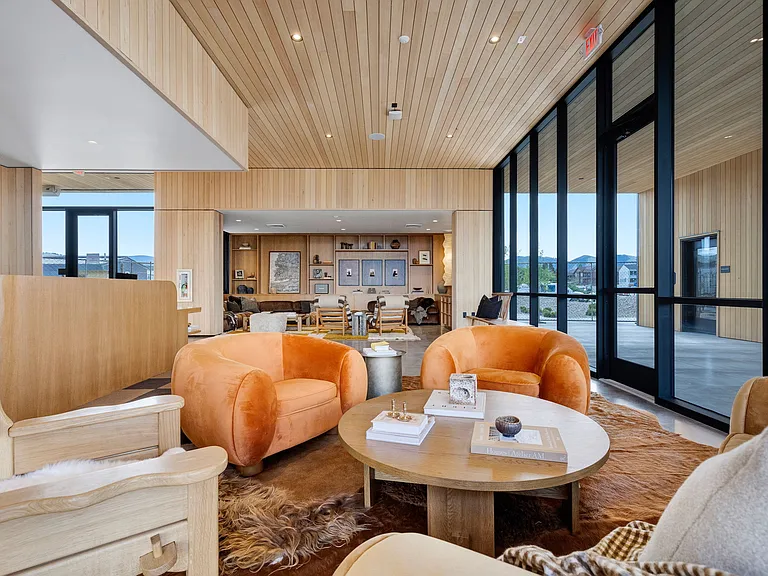 Snowfarm — Photo 16