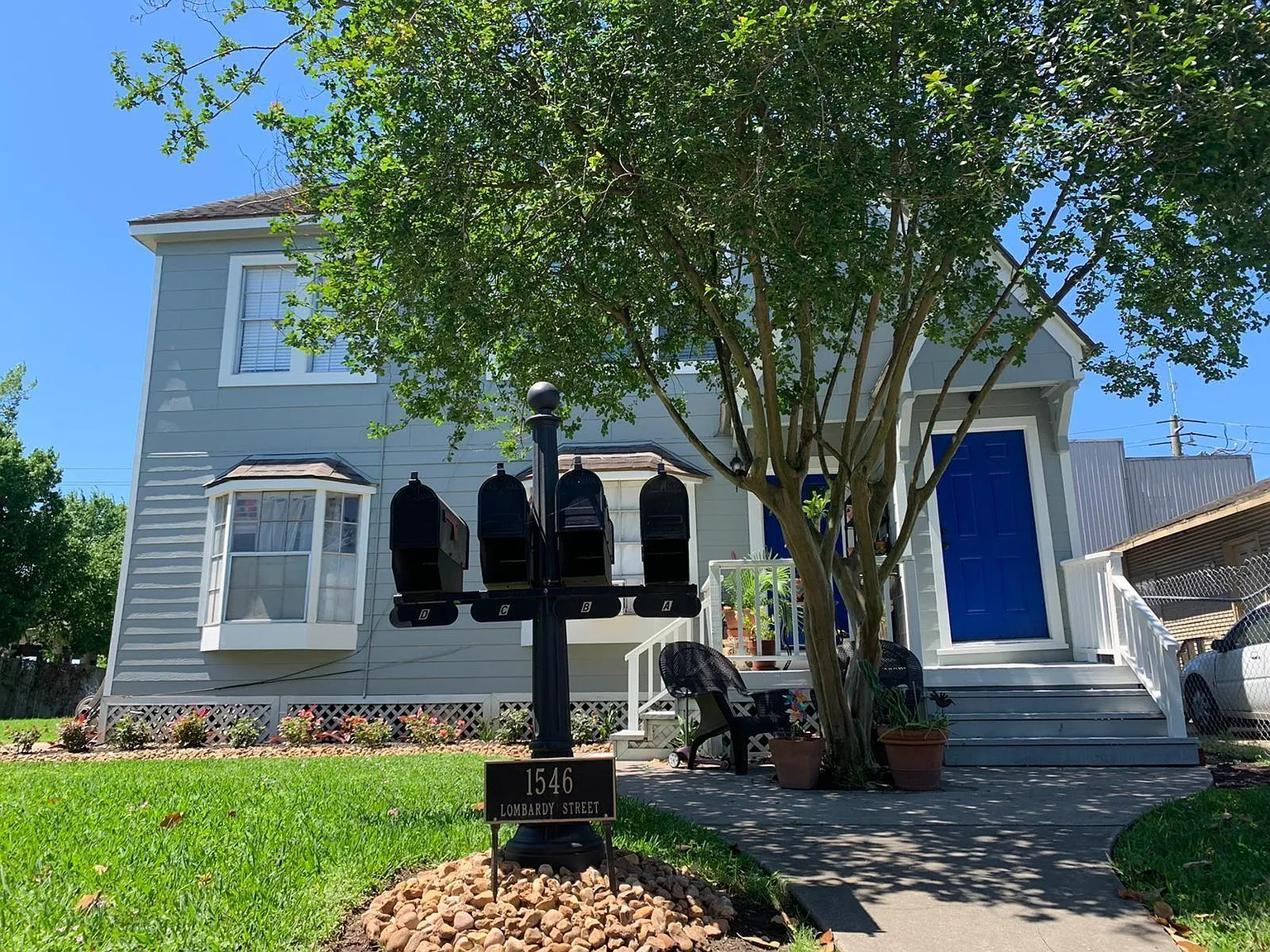 1 bed, 1.0 bath, 700 sqft, $1,075 — Photo 1