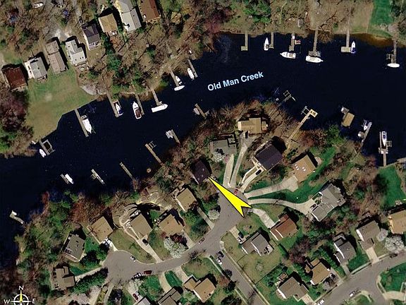 3rd image of 268 Capote Ct E