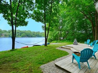 220 W Quasset Rd, Woodstock, CT 06281