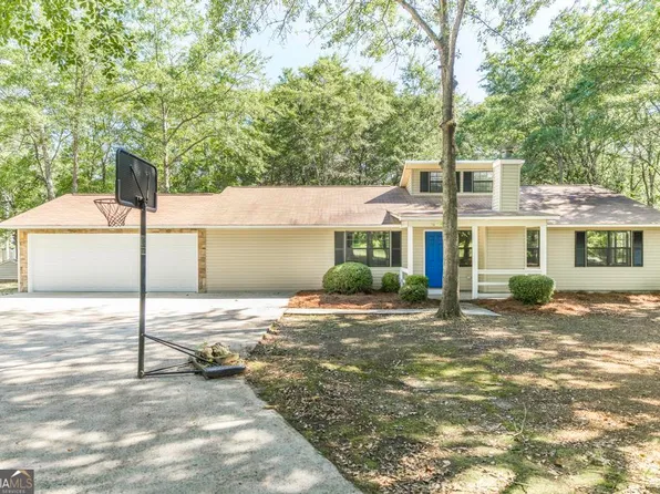 819 Old Macon Rd, Dublin, GA 31021