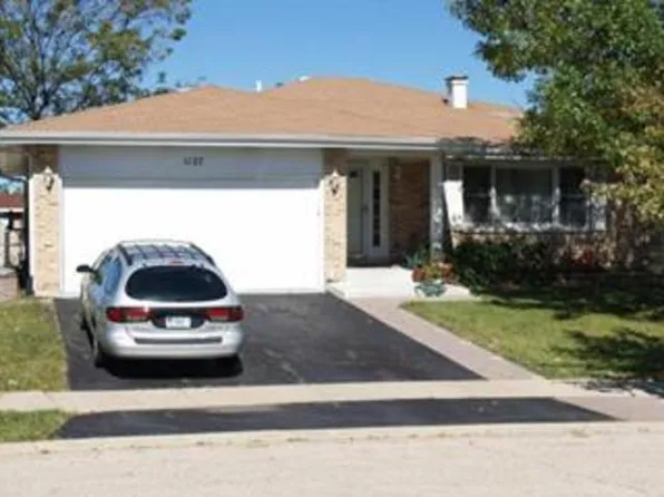 1127 Brentwood Ct, Hanover Park, IL 60133