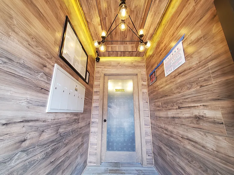 285 E 32nd St #3R — Photo 10