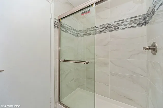 410 Tanglewood Ct — Photo 16
