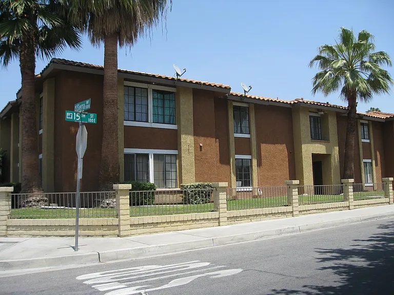 1515 N Sierra Way #12 — Photo 10