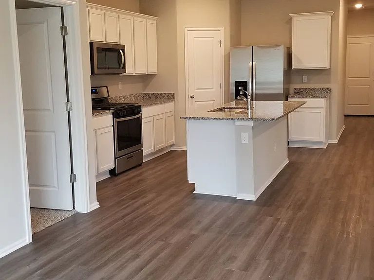 3102 Debbie Ln — Photo 15