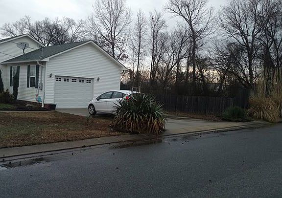 3rd image of 900 Granite Dr