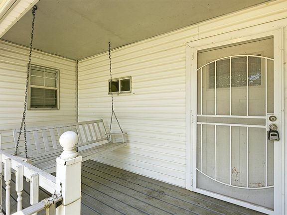 3rd image of 1310 Brazos St