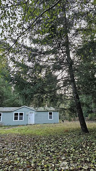 2nd image of 1104 E Alderwood Road