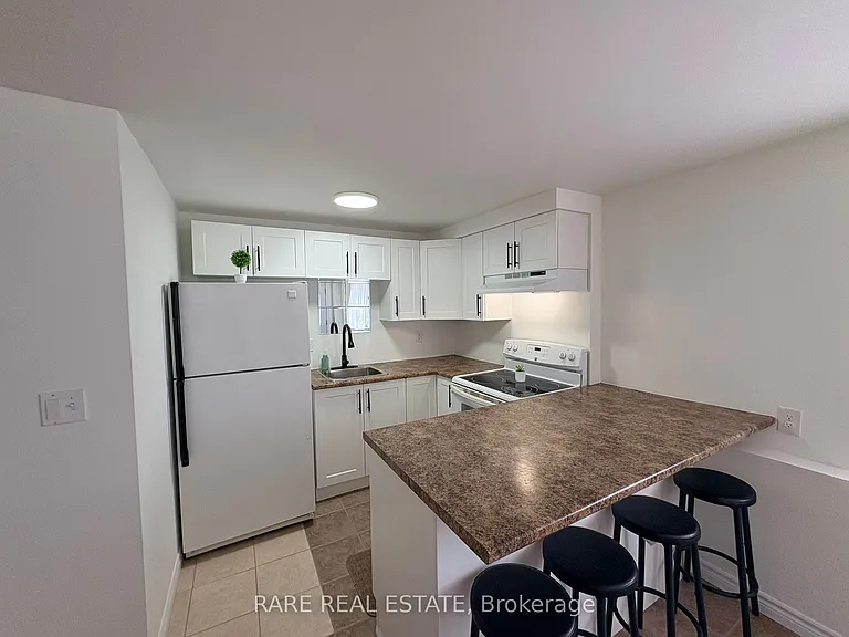 18 Ridgeway Ave #B — Photo 5