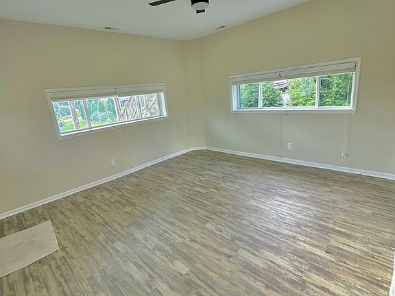 4th image of 3597 Medd Ave #B