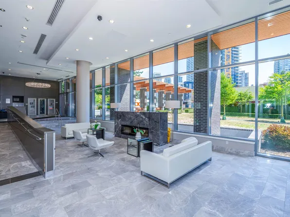5883 Barker Ave #3603, Burnaby, BC V5H 0G4