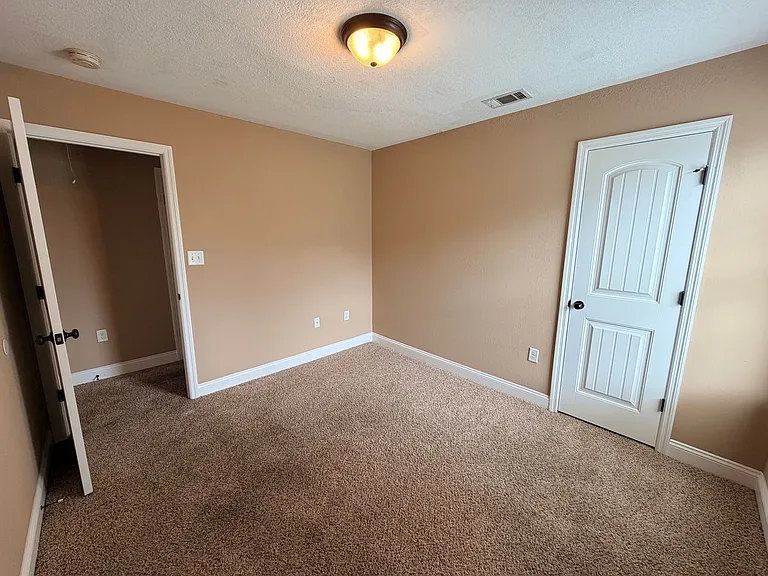 4916 Patton Dr — Photo 15