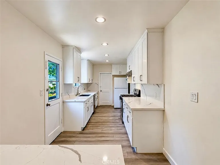 5441 Berryman Ave — Photo 13