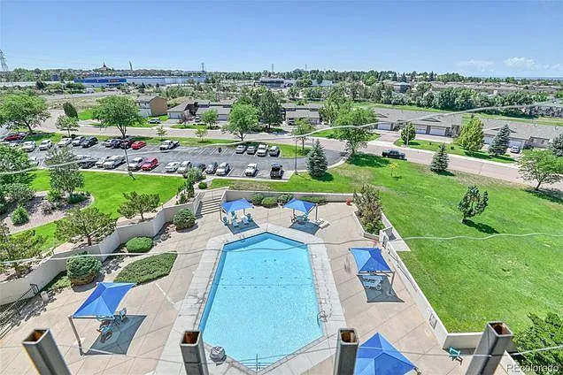 411 Lakewood Cir #906A — Photo 20