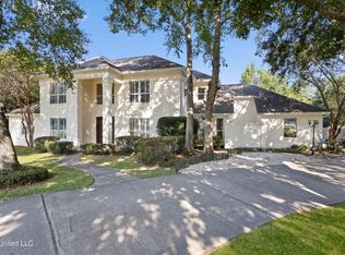 610 Rue Maupesant, Ocean Springs, MS 39564