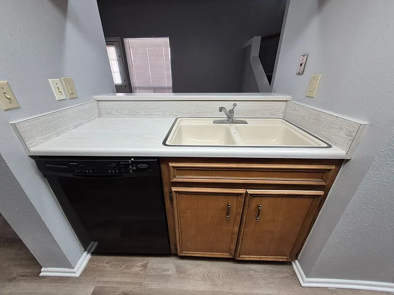 14309 Indian Woods — Photo 12